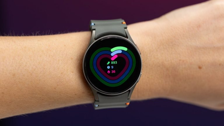 Amazon is selling all Samsung Galaxy Watch 7 models with gift cards as deal sweeteners