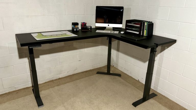 Vari L-shaped electric standing desk review