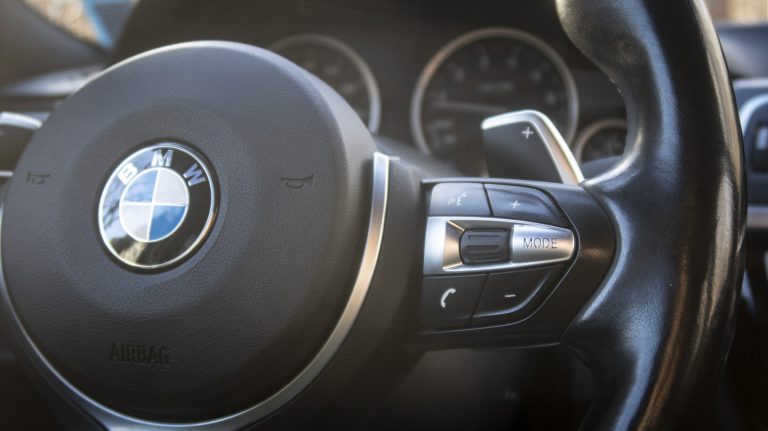 Revolutionizing In-Car Audio: The Baffling Story Behind BMW’s Reversed Steering Wheel Controls