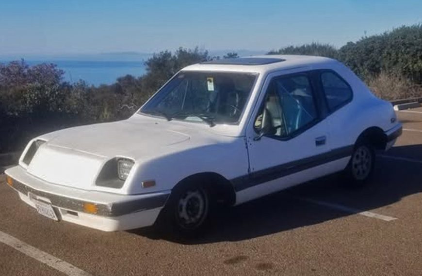 Uncovering the Rare 1982 Uncar EV with Manual Transmission: A Unique Electric Obscure