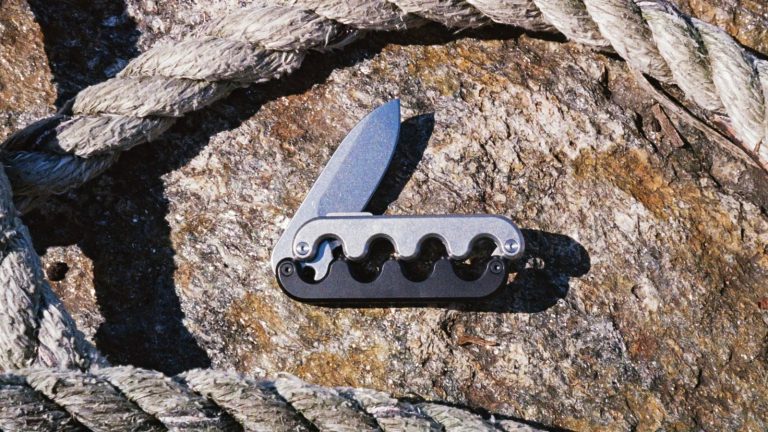 Mind-Blowing Pocket Knife Design Revolutionizes Easy Opening