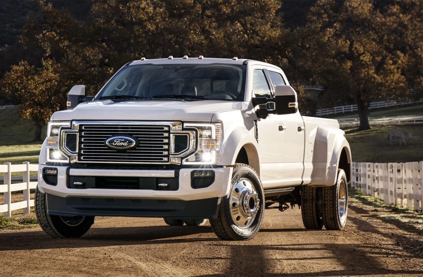 Ford Recalls 300,000 Super Duty…