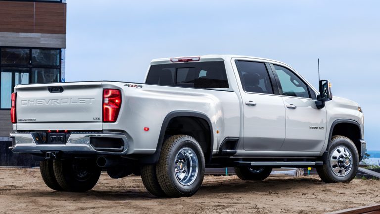 GM Issues Emergency Recall for 132,000 Trucks with Defective Tailgates: A Safety Concern