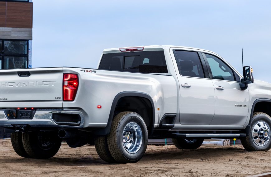 GM Issues Emergency Recall for 132,000 Trucks with Defective Tailgates: A Safety Concern