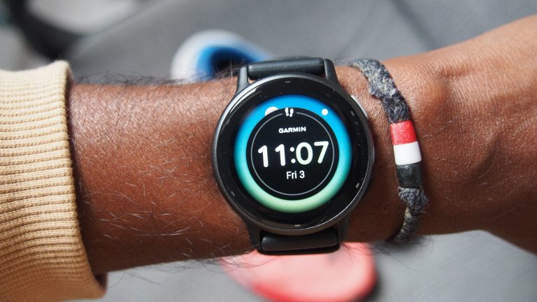 Maximize Your Fitness Goals: Top-Rated Garmin Watch to Crush the January Sales