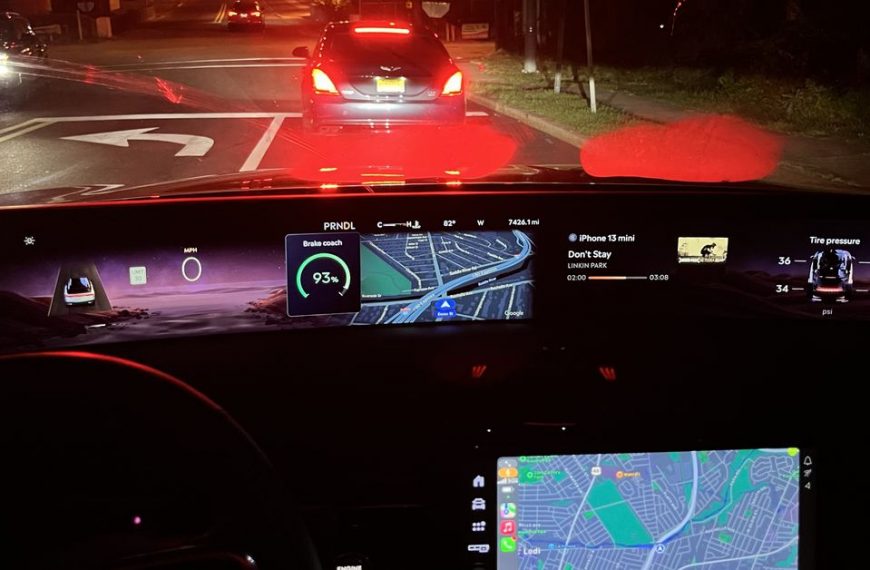 Ford’s Revolutionary Digital Synthesis: Balancing Android and Apple for Seamless Driving.