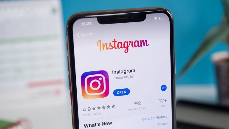 Instagram testing a new look for your profile grid: rectangular images