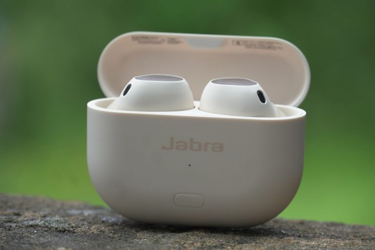 Unwrap the Ultimate 5-Star Earbud Gift: A Surprising Late Holiday Treat