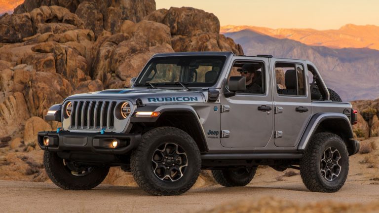 Jeep Warns 4xe Hybrid Owners to Ditch Charging Amid Fire Risk: A Safer Alternative