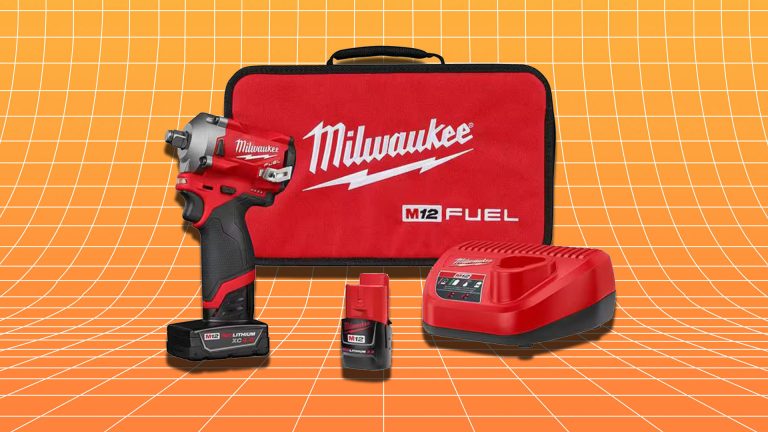 This Milwaukee M12 Stubby Impact Kit Deal is Insanely Good