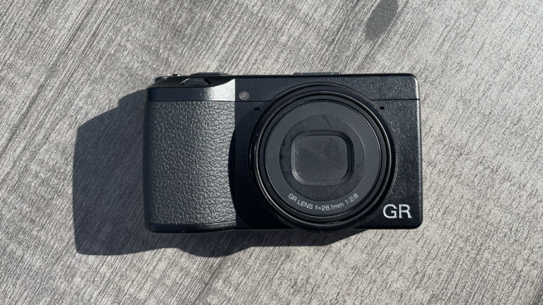 Unlock the Magic of Street Photography with Ricoh GR IIIx HDF’s Dreamy Diffusion Filter