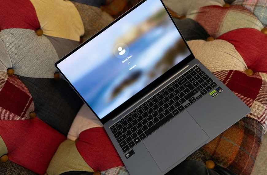 Unleash the Power of the Samsung Galaxy Book4 Ultra: A Review