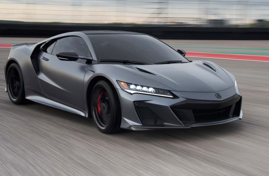 An Acura ‘NSX-Type’ Performance EV Is Coming in 2028