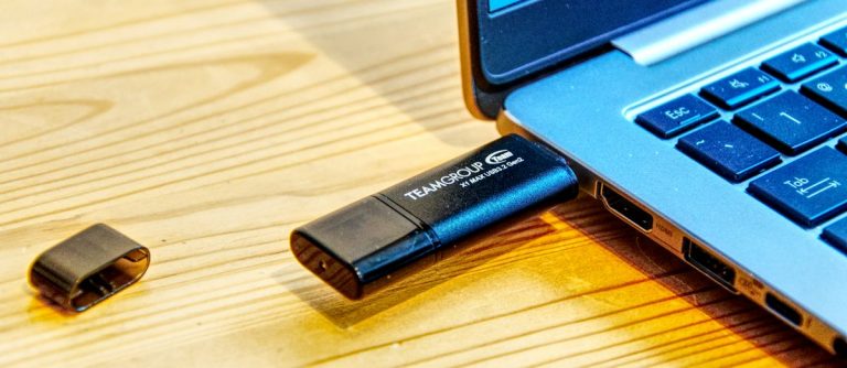 High-Speed Power: Teamgroup X1 Max 1TB USB SSD Review Unleashes Lightning-Fast Storage Performance