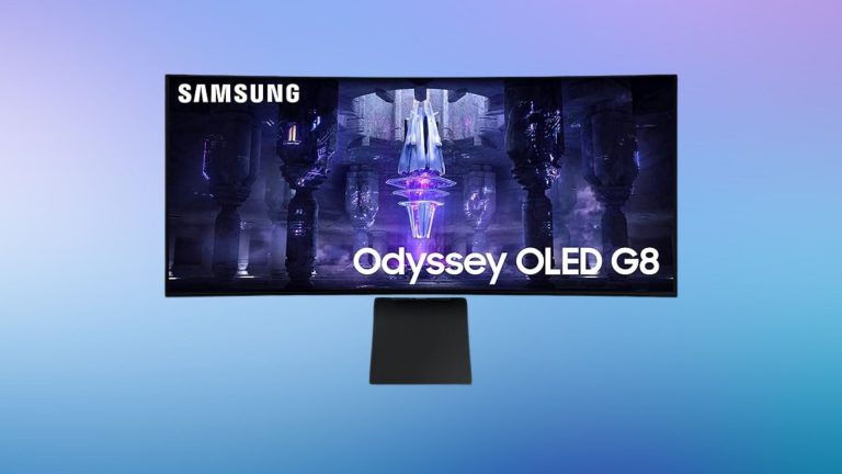 Save over 40% on this curved OLED Samsung monitor