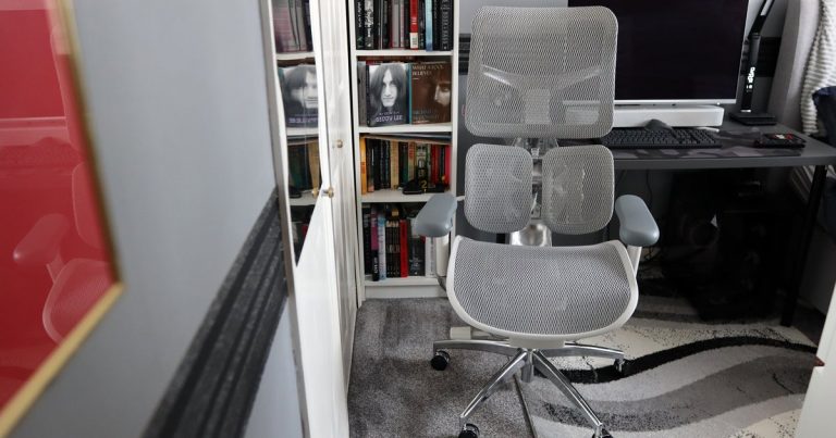 Experience the Future of Comfort: Sihoo Doro S300 Space-Age Office Chair Review