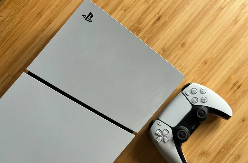 Currys has the perfect PS5 gaming bundle right now