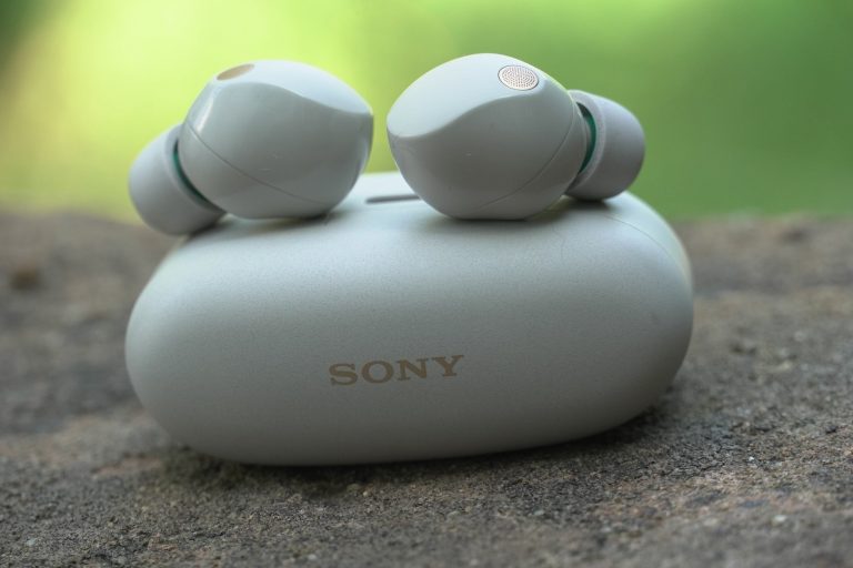 Unbeatable Wireless Earbuds: Top-Rated Sony Alternatives for AirPods Pro