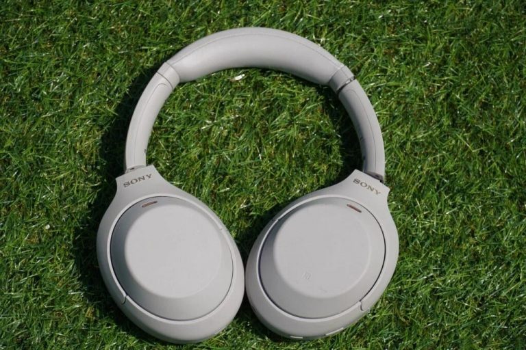 Unlock Massive Savings on Top-Rated Sony XM4 Headphones in January Sales