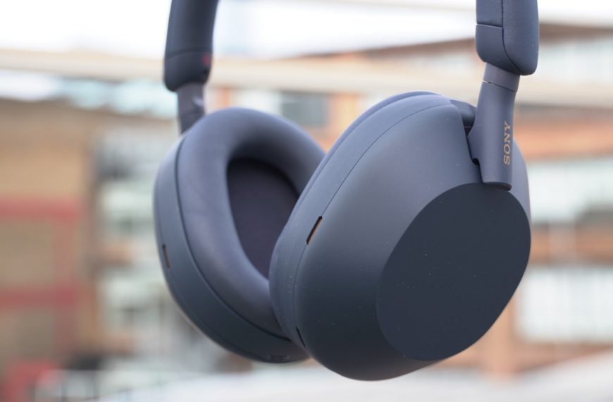 Sony’s top-end WH-1000XM5 headphones are…