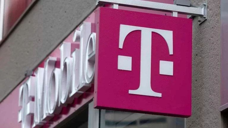 T-Mobile customer is paying higher amounts every month for what he suspects is “internal fraud”