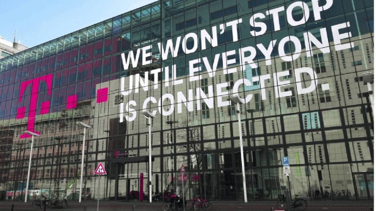 T-Mobile Outshines the Competition with Exceptional Q3 Earnings Report