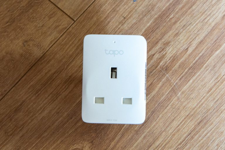 Voice Control Christmas Magic: Smart Plug Solution for a Hassle-Free Holiday