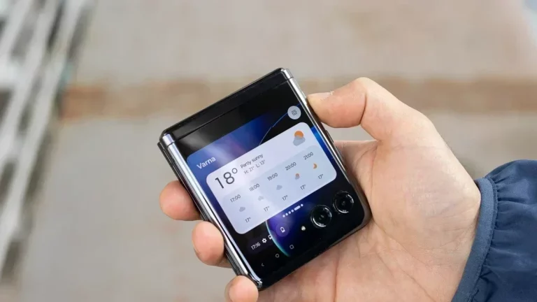 The Motorola Razr+ 2023 drops to a new record low price, making it the foldable your wallet desires