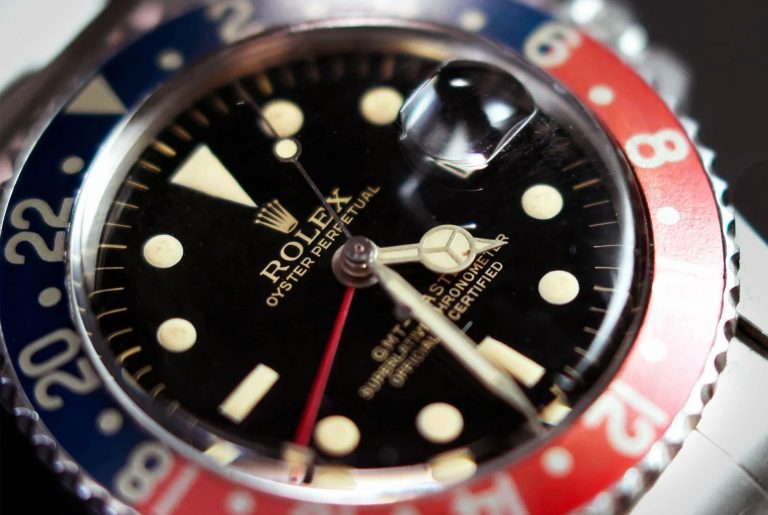 Discover the Hidden Truths of Buying a Vintage Watch: A Guide to Avoiding Expensive Mistakes