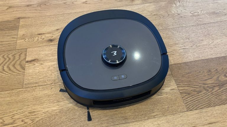 Eureka J20 robotic vacuum evaluate: excellent mopping