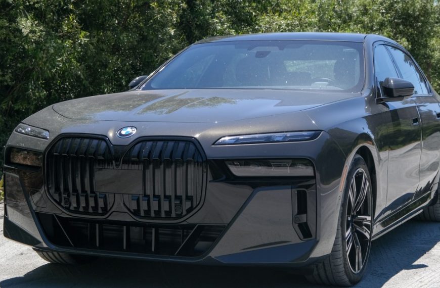 2024 BMW i7 eDrive50 review