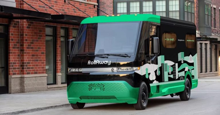 Unlock Unbeatable Luxury: Rent RollAway’s Innovative Electric “Suite on Wheels”