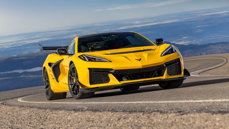 Chevrolet Corvette ZR1 Unleashes Lightning-Fast 60-MPH Blast, Beating Lamborghini and McLaren