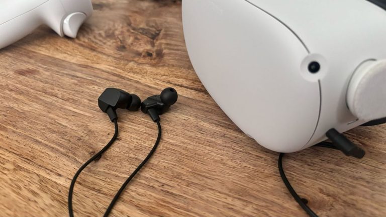 Final VR3000 review: immersive earbuds that are great for gaming and VR