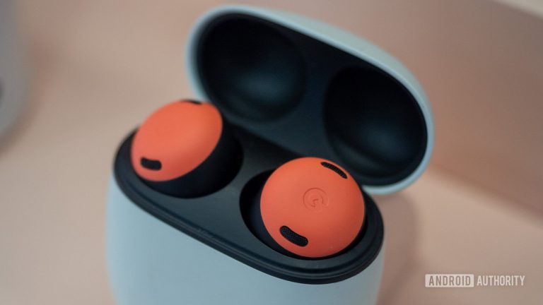 Google could offer the Pixel Buds Pro 2 in four new colorways