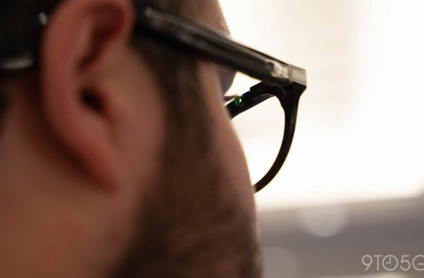 Revolutionary Halliday Smart Glasses Project a Virtual Display Directly onto Your Eye