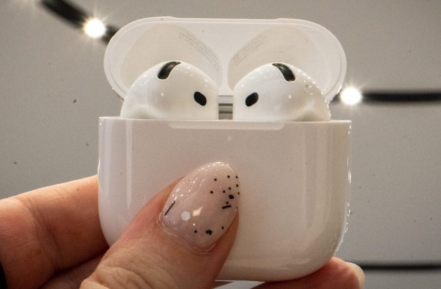 Apple AirPods 4 Review: Hands-On…