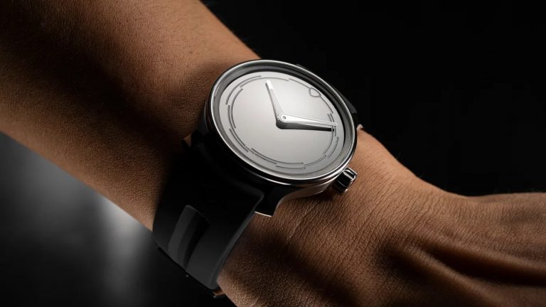 Revolutionize Your Fitness Journey with the Ultimate Game-Changing, Ultra-Minimalist Sports Watch