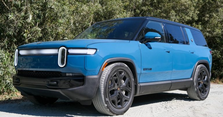 Revolutionize Your Commute: Rivian R1S vs. Kia EV9 – A Worthwhile Luxury Electric SUV Decision?