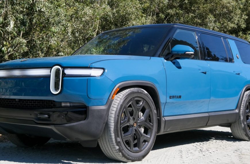 Revolutionize Your Commute: Rivian R1S vs. Kia EV9 – A Worthwhile Luxury Electric SUV Decision?