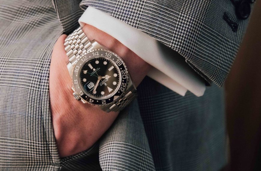 Uncover the Truth: Expert-Approved Ways to Identify Fake Rolexes