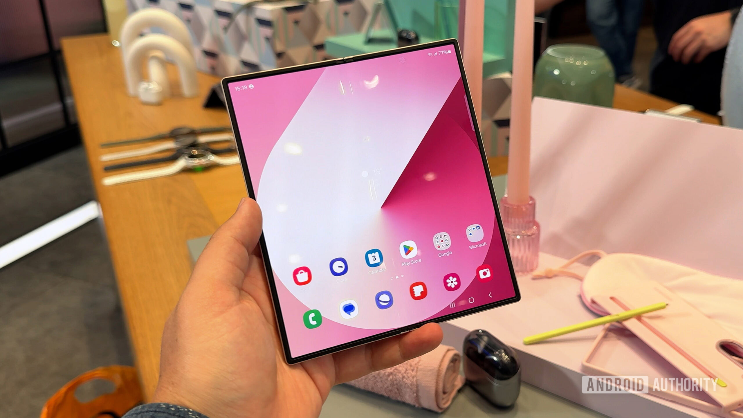 Gemini's multi-window mode is coming to the Galaxy Z Fold 6