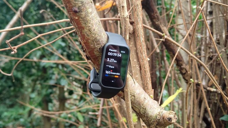 Xiaomi Smart Band 9 Active Review: Cutting Corners or Cutting Edge Fitness?