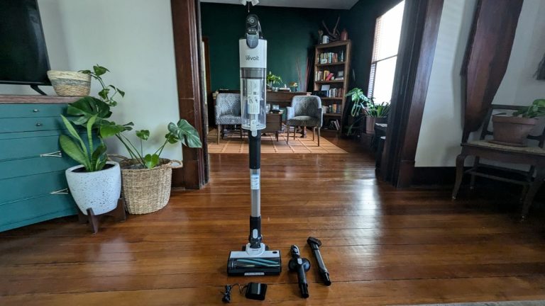 Blast Through Suction with the Power-Packed Levoit LVAC-200 Cordless Vacuum Review